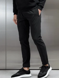 Utility Trackpant - Black
